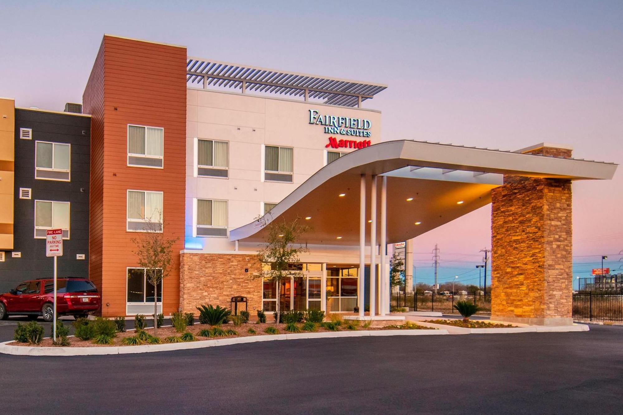 Fairfield Inn & Suites By Marriott San Antonio Brooks City Base מראה חיצוני תמונה